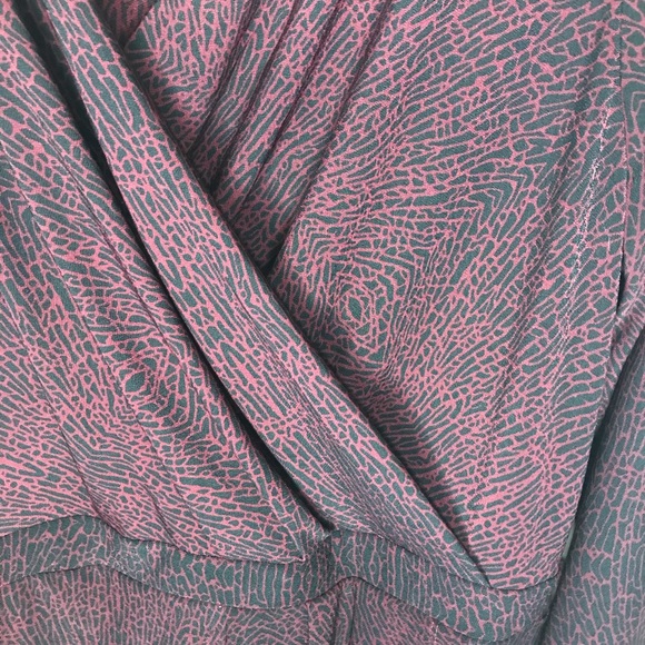 GEORGE Wrap Dress Deep V Neck & crackle pattern - Picture 9 of 11